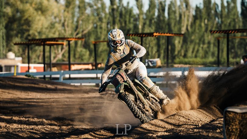 Otto Racetrack - Joaquin Poli x Feli Costa