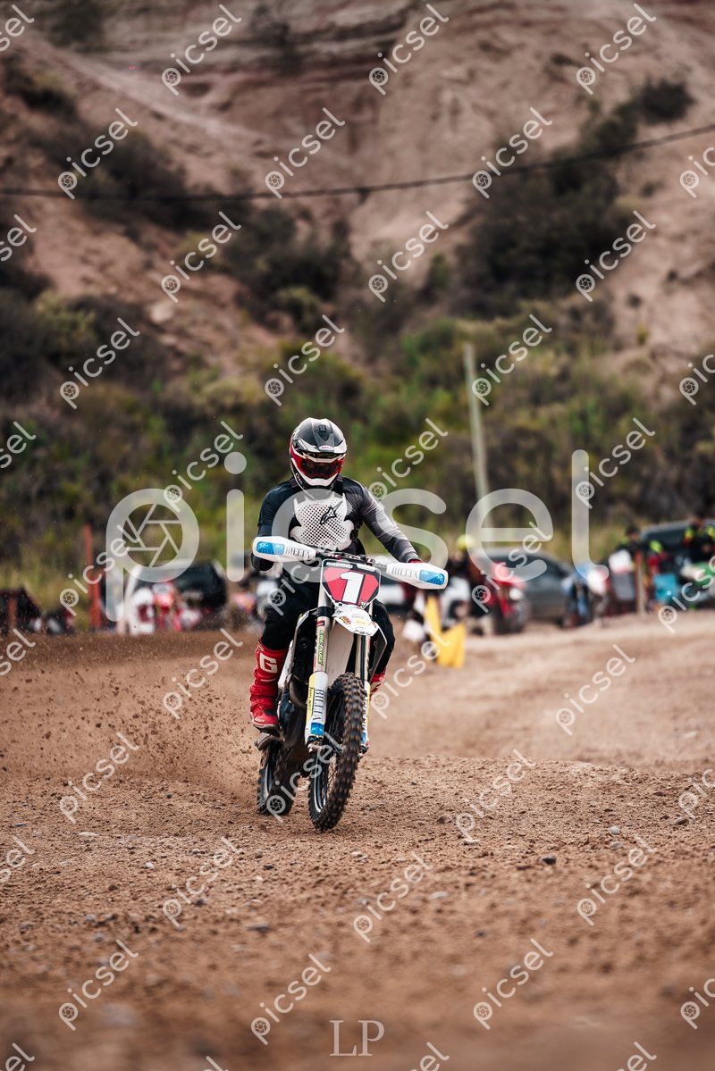 Photo of iz99u7pih9fpm4xljfb9pjz1