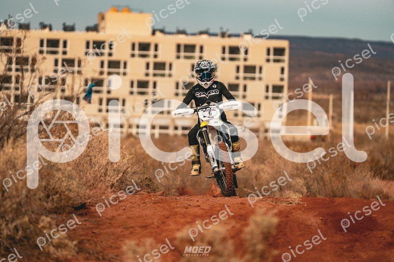 Photo of iqvr2b8j80kv4x1rkvaij8om