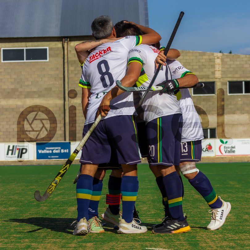 Photo of cxxontosr99wwzucxhh6t50n