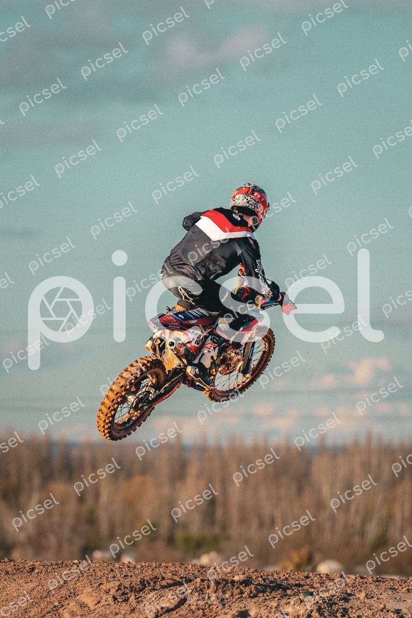Photo of ymst8w3hedijq9alxer87f7q