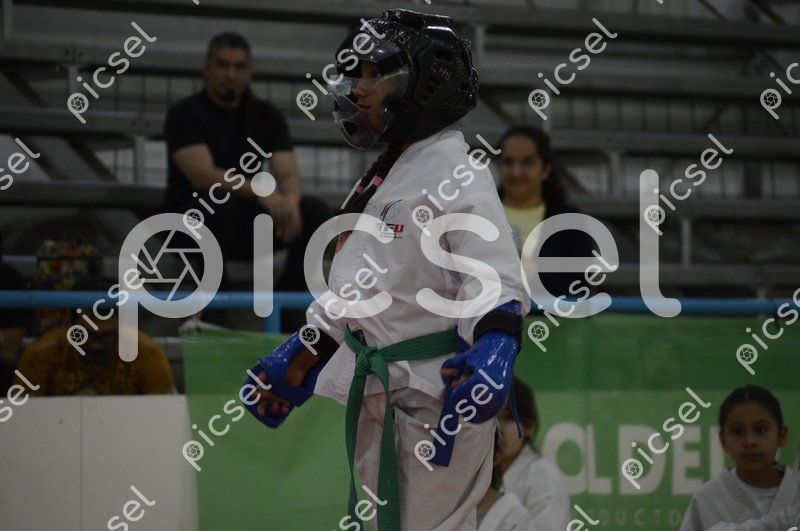 Photo of uimcaeaxzmfih842j4asvtfw