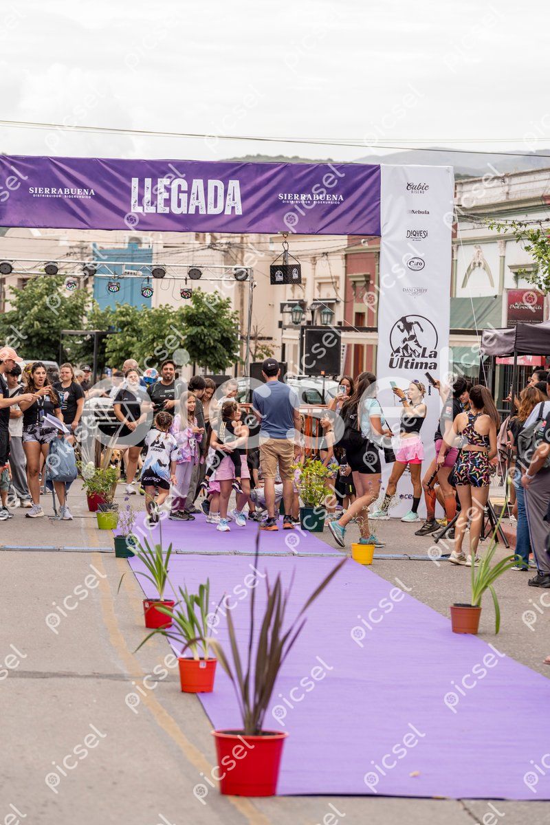 Photo of eheg4d21acker4r34c5yl7om