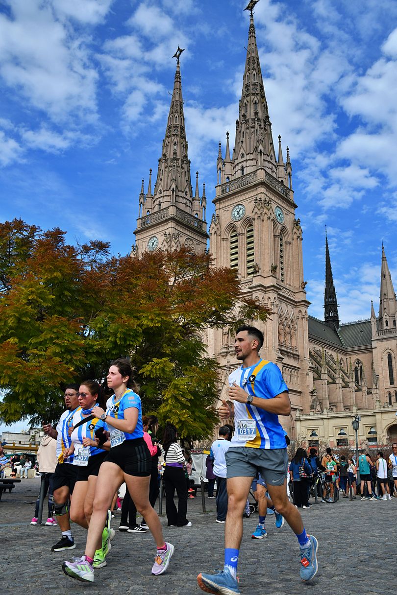 ¡Carrera de la virgen "Hoy por ti" en Luján! 
