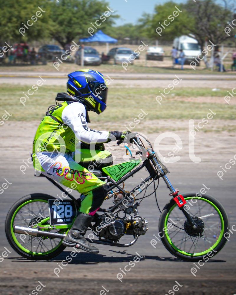 Photo of ys6rqu4qllvznuw8m5rdiot4