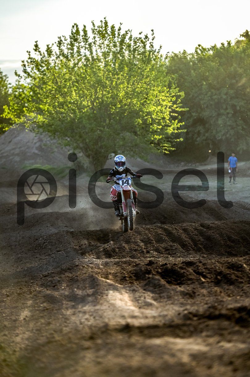 Photo of rz9eylr8325xtlh9ifqy8k5k