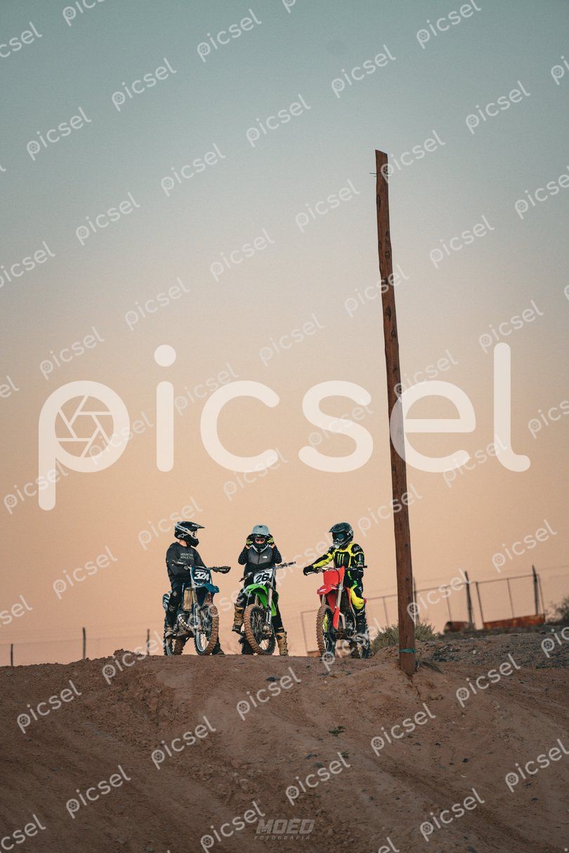 Photo of ozsrnckryac4qtzsrefzoygn